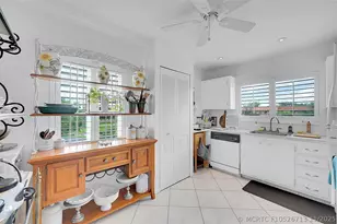 9481 Sunrise Lakes Blvd, Sunrise, FL 33322 - Photo 1