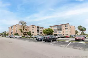 2840 Somerset Dr, Lauderdale Lakes, FL 33311 - Photo 1