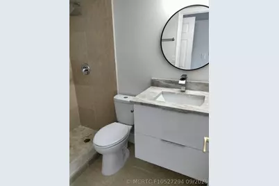 1100 Crystal Lake Drive #115, Deerfield Beach, FL 33064 - Photo 4