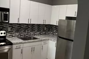 407 SE 3rd Ave, Hallandale Beach, FL 33009 - Photo 2