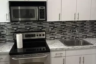 407 SE 3rd Ave, Hallandale Beach, FL 33009 - Photo 4