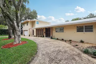 525 NE 58th St, Miami, FL 33137 - Photo 2
