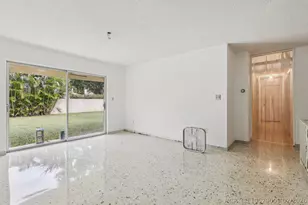 525 NE 58th St, Miami, FL 33137 - Photo 14
