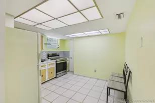 525 NE 58th St, Miami, FL 33137 - Photo 24