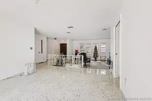 525 NE 58th St, Miami, FL 33137 - Photo 16