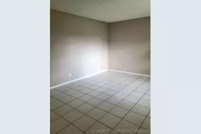 500 NE 2nd Street #204, Dania Beach, FL 33004 - Photo 4