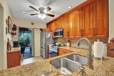 860 SE 6th Avenue #402, Deerfield Beach, FL 33441 - Photo 32