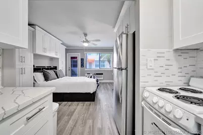329 Connecticut Street #107, Hollywood, FL 33019 - Photo 10