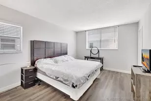 2800 Somerset Dr, Lauderdale Lakes, FL 33311 - Photo 18