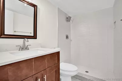 3115 Oakland Shores Drive #E109, Oakland Park, FL 33309 - Photo 8