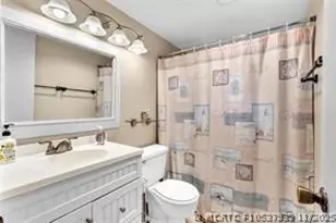 3021 Swansea B, Deerfield Beach, FL 33442 - Photo 6