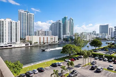 800 Parkview Drive #718, Hallandale Beach, FL 33009 - Photo 20