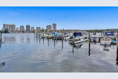 18031 Biscayne Boulevard #1104, Aventura, FL 33160 - Photo 2