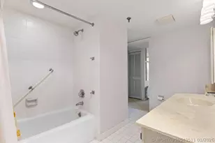 7020 Half Moon Cir, Hypoluxo, FL 33462 - Photo 20