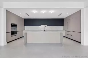 160 Isle of Venice Dr, Fort Lauderdale, FL 33301 - Photo 10