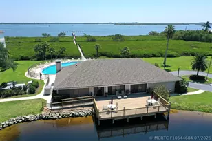 6175 S Mirror Lake Dr, Sebastian, FL 32958 - Photo 16