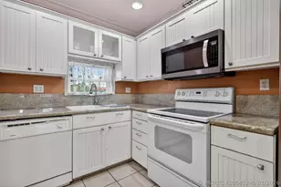 9410 N Hollybrook Lake Dr, Pembroke Pines, FL 33025 - Photo 1