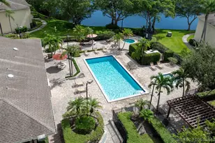 660 Cypress Club Way, Deerfield Beach, FL 33064 - Photo 38