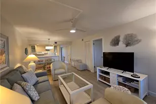 484 NE Plantation Rd, Stuart, FL 34996 - Photo 4