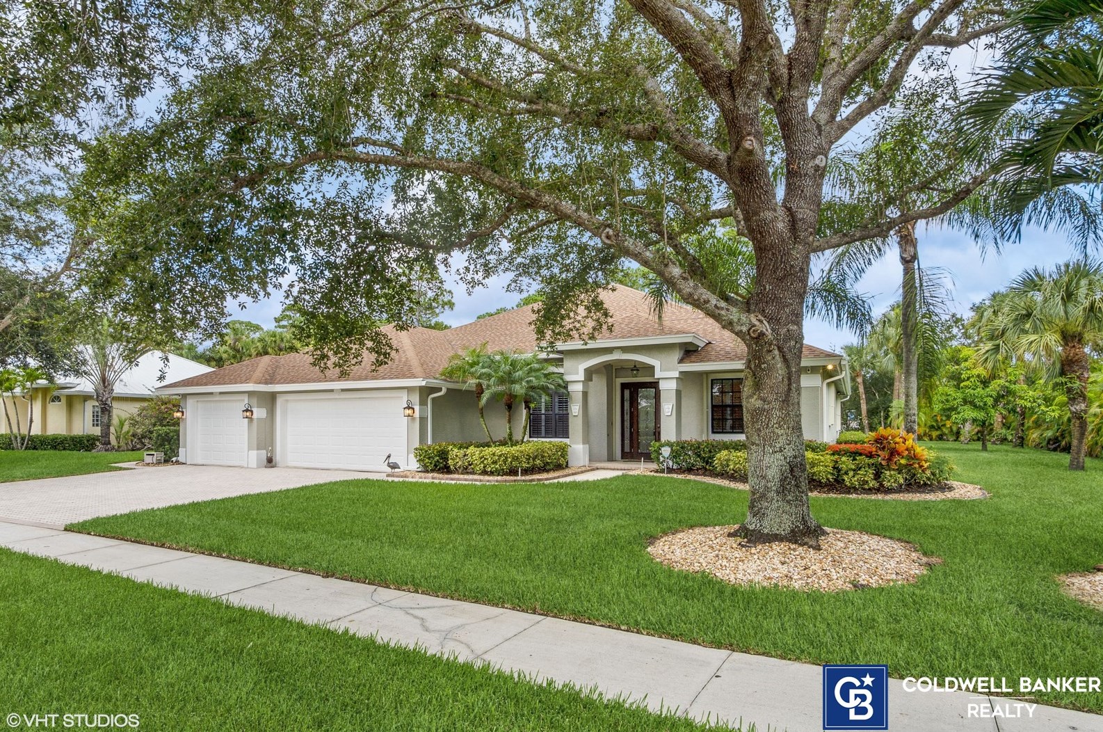 8049 Yachtsmans Dr, Stuart, FL 34997-4832