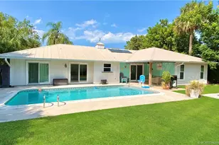 323 SW Ridge Ln, Stuart, FL 34994 - Photo 2