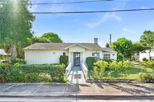 300 SE Detroit Ave, Stuart, FL 34994 - Photo 1