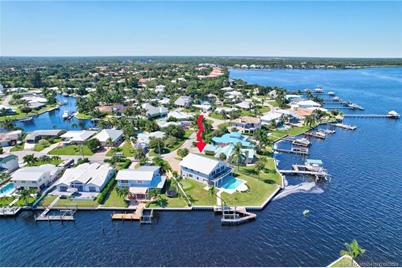 26 SW Riverway Boulevard, Palm City, FL 34990 - Photo 1