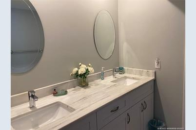 3901 SE Saint Lucie Boulevard #D-29, Stuart, FL 34997 - Photo 14