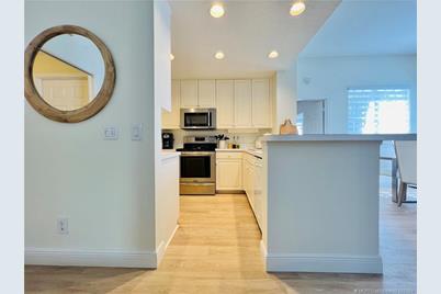 411 NE Plantation Road #526, Stuart, FL 34996 - Photo 10