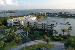 221 NE Plantation Rd, Stuart, FL 34996 - Photo 2