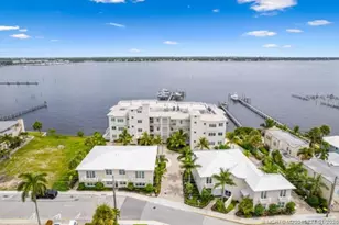 53 SE Seminole St, Stuart, FL 34994 - Photo 1