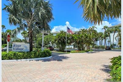 350 NE Edgewater Drive #202, Stuart, FL 34996 - Photo 2