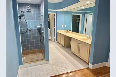579 NE Plantation Road #301-N, Stuart, FL 34996 - Photo 8