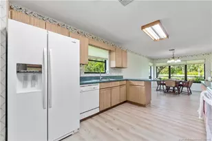 2106 NW Greenbriar Ln, Palm City, FL 34990 - Photo 12