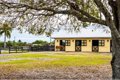 7625 Polo Square Square, Vero Beach, FL 32968 - Photo 10
