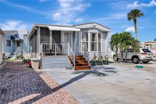 976 Nettles Blvd, Jensen Beach, FL 34957 - Photo 1