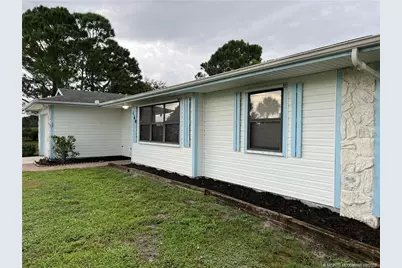 160 SE Lakehurst Drive, Port Saint Lucie, FL 34983 - Photo 4