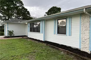 160 SE Lakehurst Dr, Port Saint Lucie, FL 34983 - Photo 4