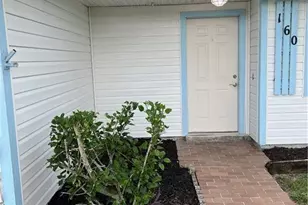 160 SE Lakehurst Dr, Port Saint Lucie, FL 34983 - Photo 6