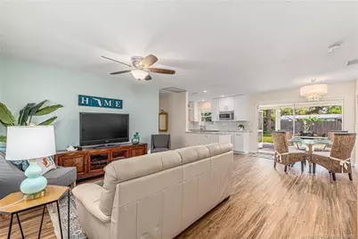 9026 SE Bobwhite Street, Hobe Sound, FL 33455 - Photo 4