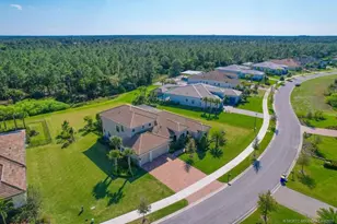 5276 SW Star Apple St, Palm City, FL 34990 - Photo 2