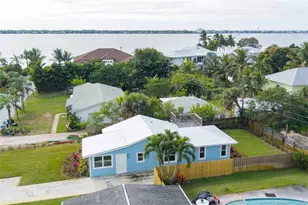 1036 NE Wright Ave, Jensen Beach, FL 34957 - Photo 38