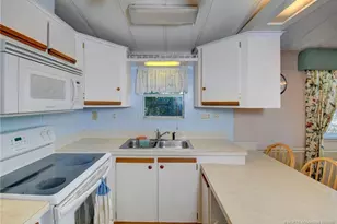 10725 S Ocean Dr, Jensen Beach, FL 34957 - Photo 6