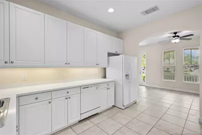 10472 SW Ashlyn Way, Port Saint Lucie, FL 34987 - Photo 6