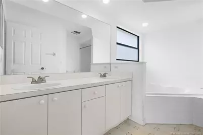 5940 NW Brenda Circle, Port Saint Lucie, FL 34986 - Photo 12