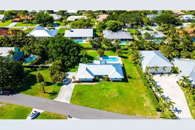 8475 SE Bayberry Terrace, Hobe Sound, FL 33455 - Photo 2