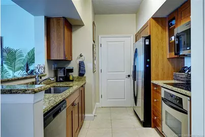 975 NW Flagler Avenue #306, Stuart, FL 34994 - Photo 8