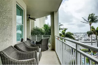 975 NW Flagler Avenue #306, Stuart, FL 34994 - Photo 6