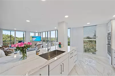 669 NE Plantation Road #201, Stuart, FL 34996 - Photo 12