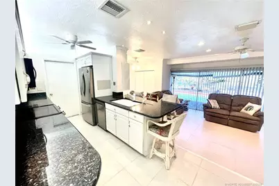 880 SE Degan Drive, Port Saint Lucie, FL 34983 - Photo 6